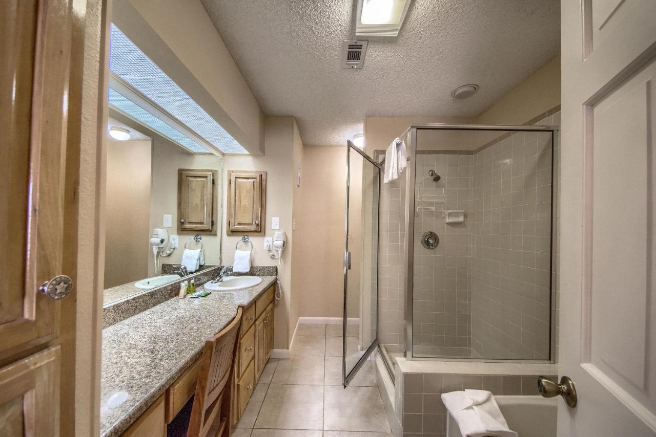The Iron Cactus Condo On The Comal Cw C102 뉴 브라운펠스 외부 사진