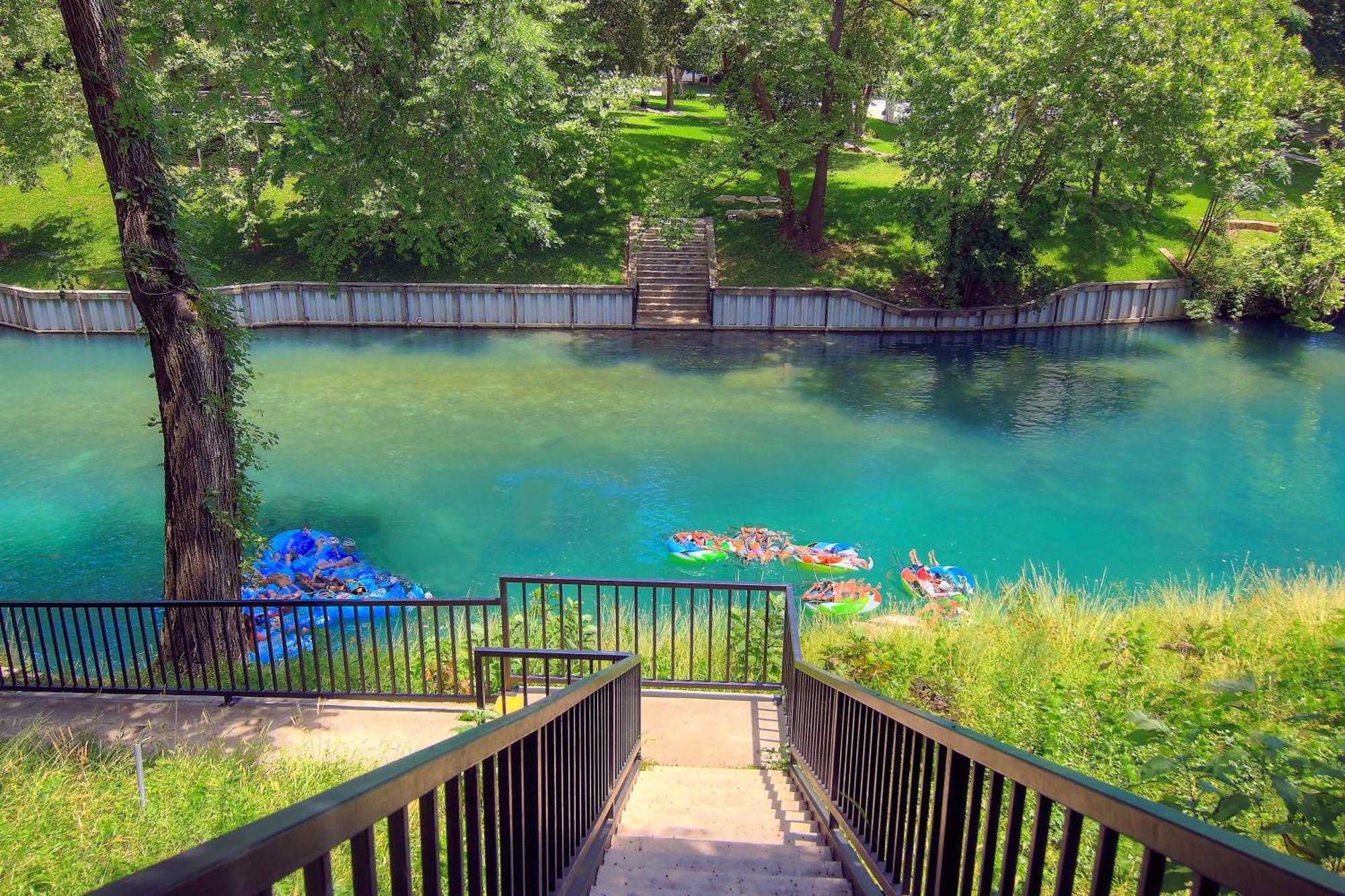 The Iron Cactus Condo On The Comal Cw C102 뉴 브라운펠스 외부 사진