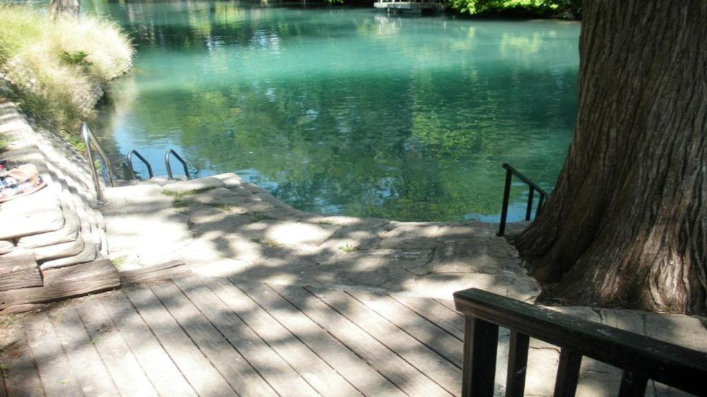 The Iron Cactus Condo On The Comal Cw C102 뉴 브라운펠스 외부 사진