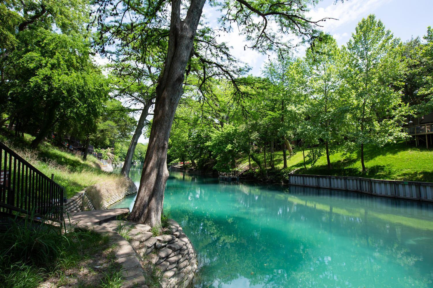 The Iron Cactus Condo On The Comal Cw C102 뉴 브라운펠스 외부 사진