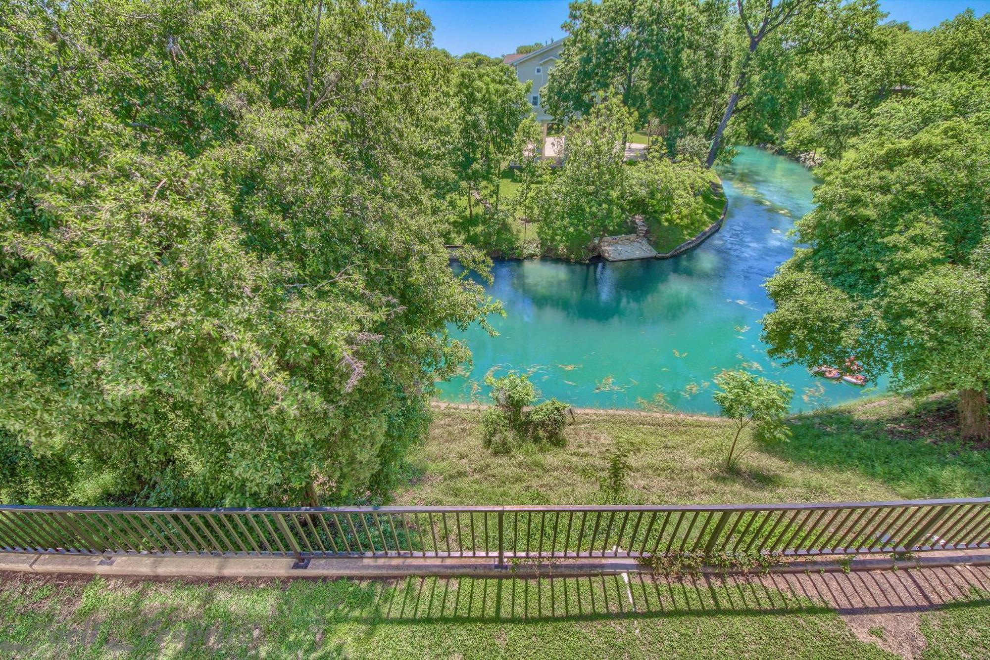The Iron Cactus Condo On The Comal Cw C102 뉴 브라운펠스 외부 사진