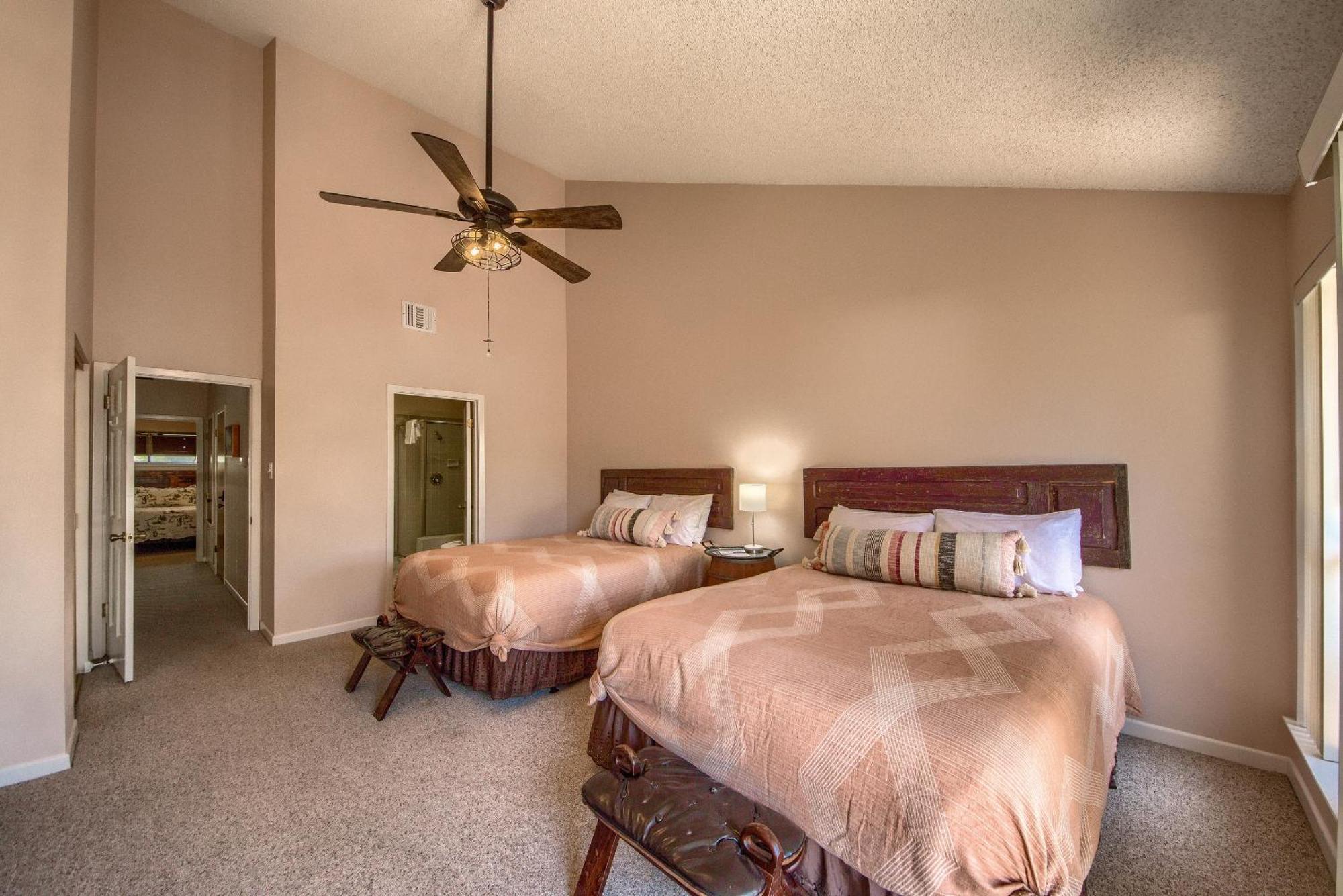 The Iron Cactus Condo On The Comal Cw C102 뉴 브라운펠스 외부 사진